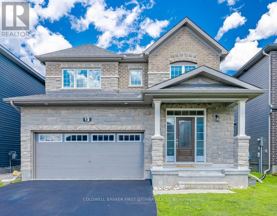 12 Hawks Landing Crescent  Ottawa ON K2S 1W1 photo