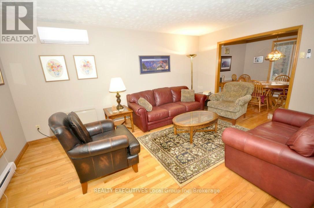 Property Photo:  45 Carriage Crescent  ON P1C 1G5 