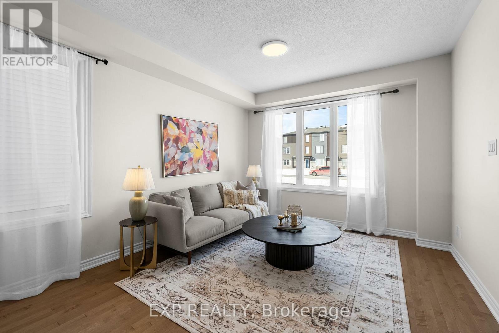 Photo de la propriété: 1074 Chapman Mills Drive ON K2J 6P5