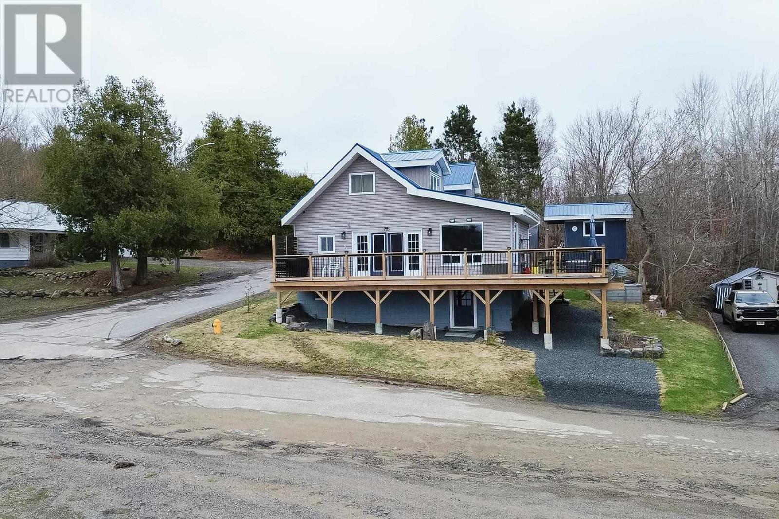 2233 Hilton Rd  Sault Ste. Marie ON P0R 1G0 photo
