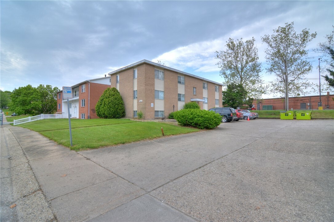 Property Photo: 253 E Christine Drive IL 62526