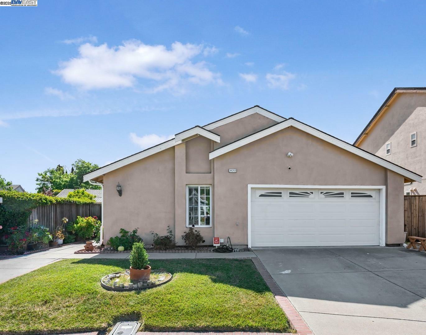 34263 Lennox Ct  Fremont CA 94555 photo