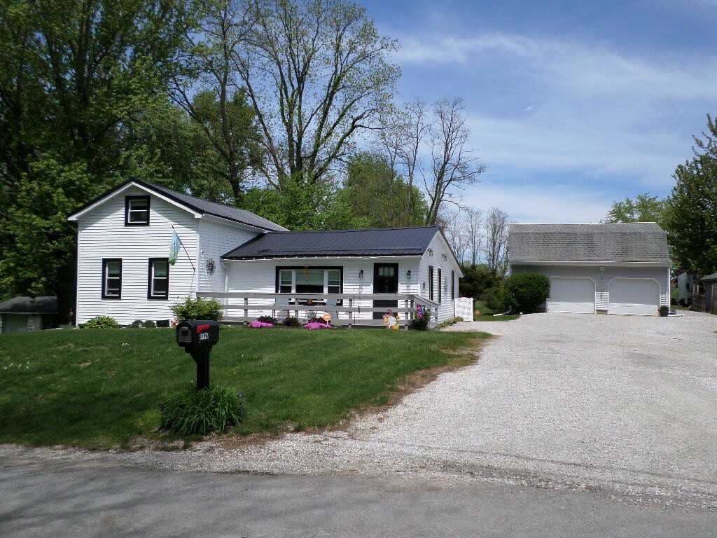 Property Photo: 10624 Maiden Lane PA 16423