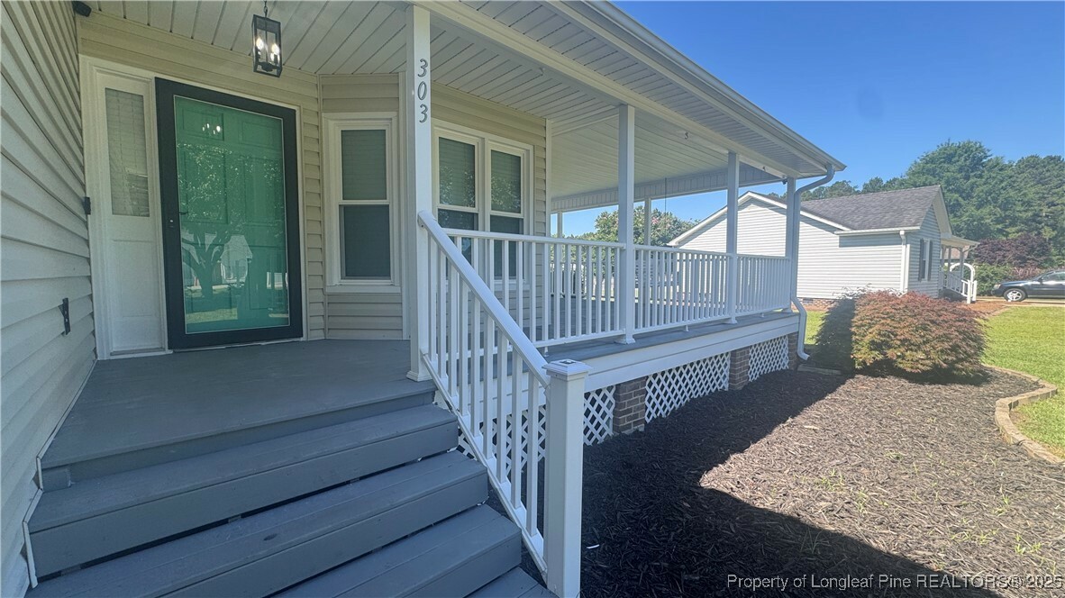 Property Photo:  303 Nash Road  NC 28384 