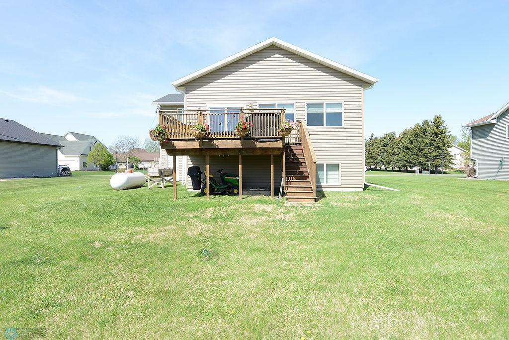 Property Photo:  431 2nd Avenue S  ND 58051 