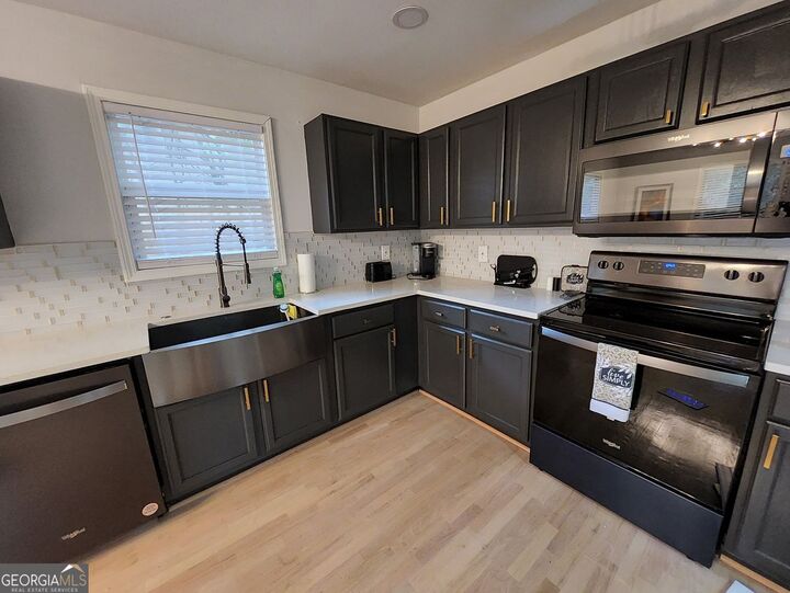 Property Photo:  904 Smith Street SW  GA 30310