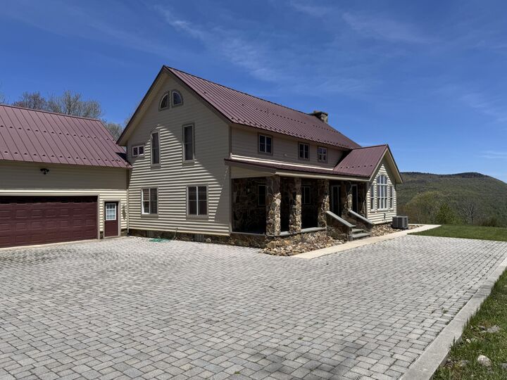 Property Photo: 1552 Hunters Ridge Road WV 26209