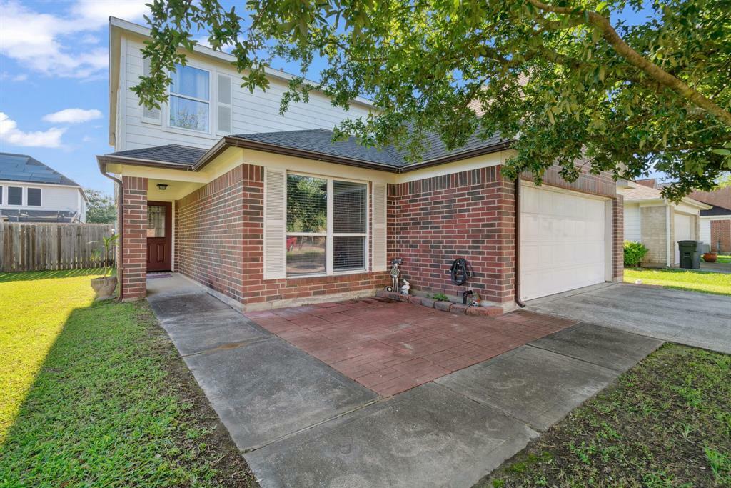 Property Photo: 8006 Saffron Lane TX 77521