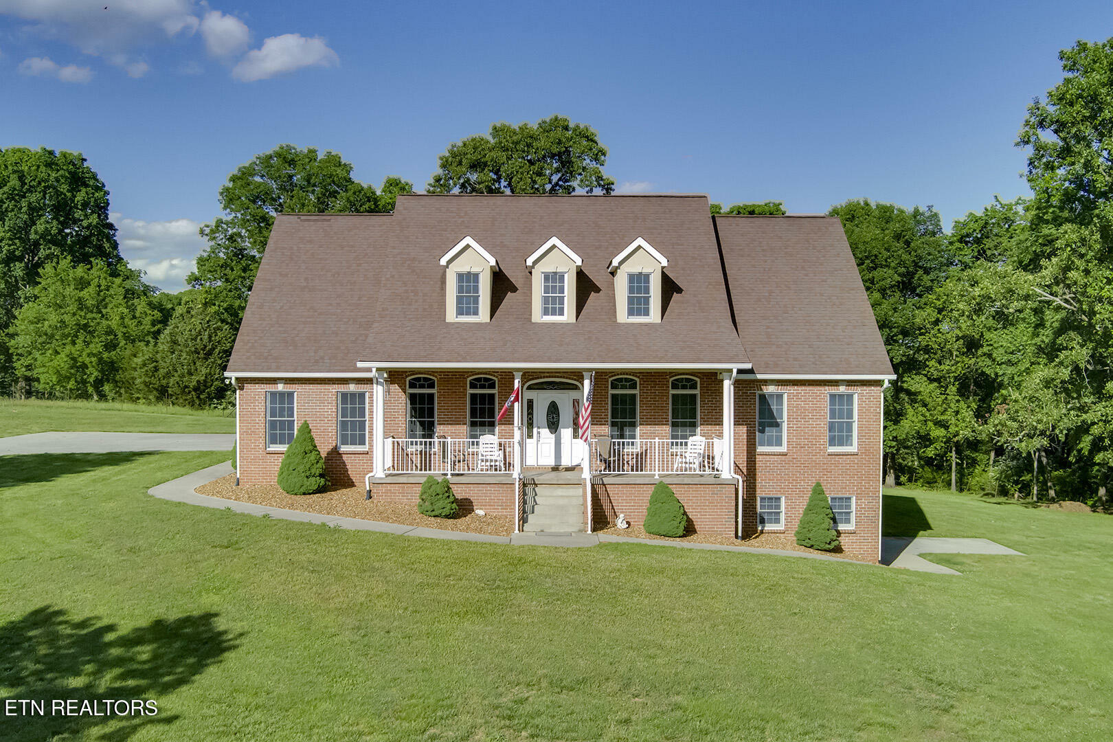 2000 Robinson Drive  Lenoir City TN 37772 photo