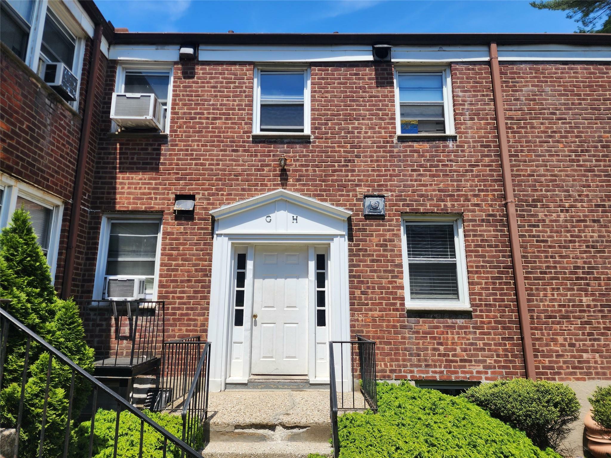 Property Photo: 79 N Broadway H NY 10603