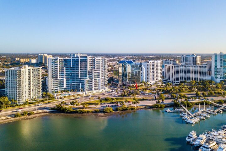 Property Photo: 1155 N Gulfstream Avenue 406 FL 34236