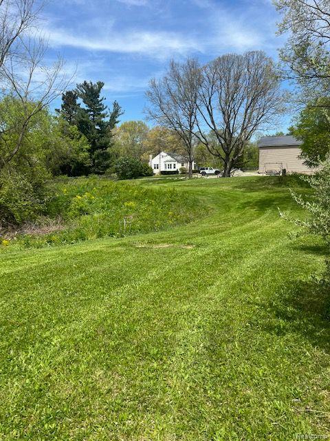 Property Photo: 6910 Ridgewood Road MI 48346 1031