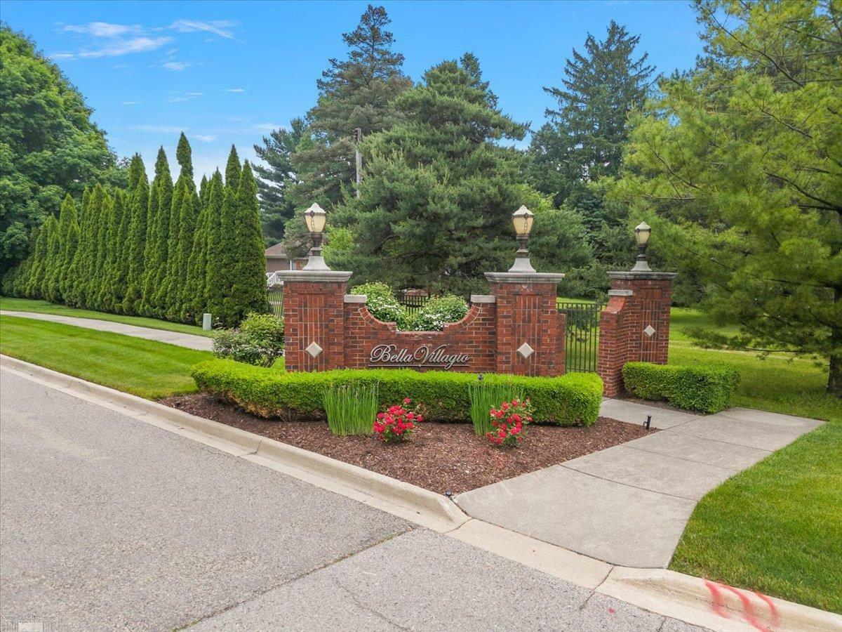 Property Photo: 36270 Vita Bella Drive MI 48035