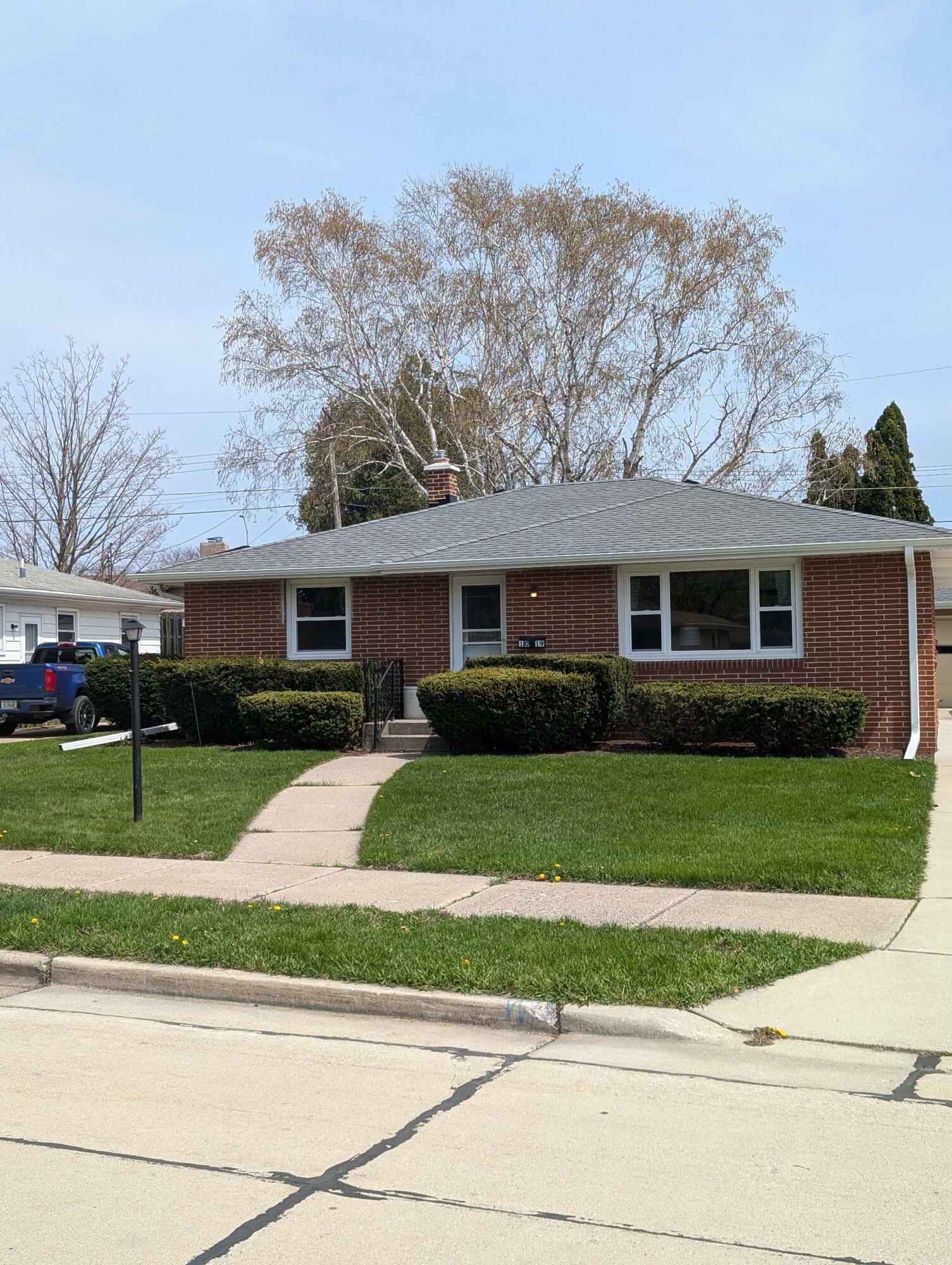 Property Photo: 1019 Crab Tree Ln WI 53406