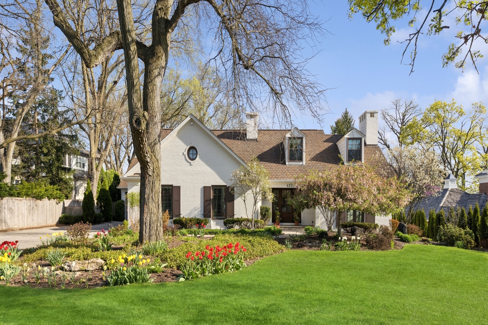 Property Photo: 433 E 6th Street IL 60521