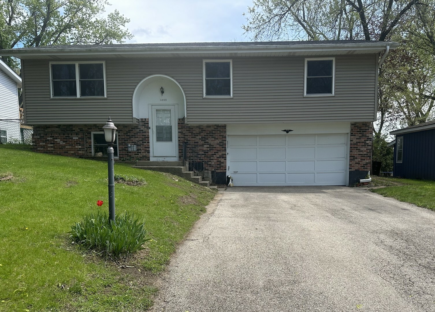 1308 Adams Drive  Lake In the Hills IL 60156 photo
