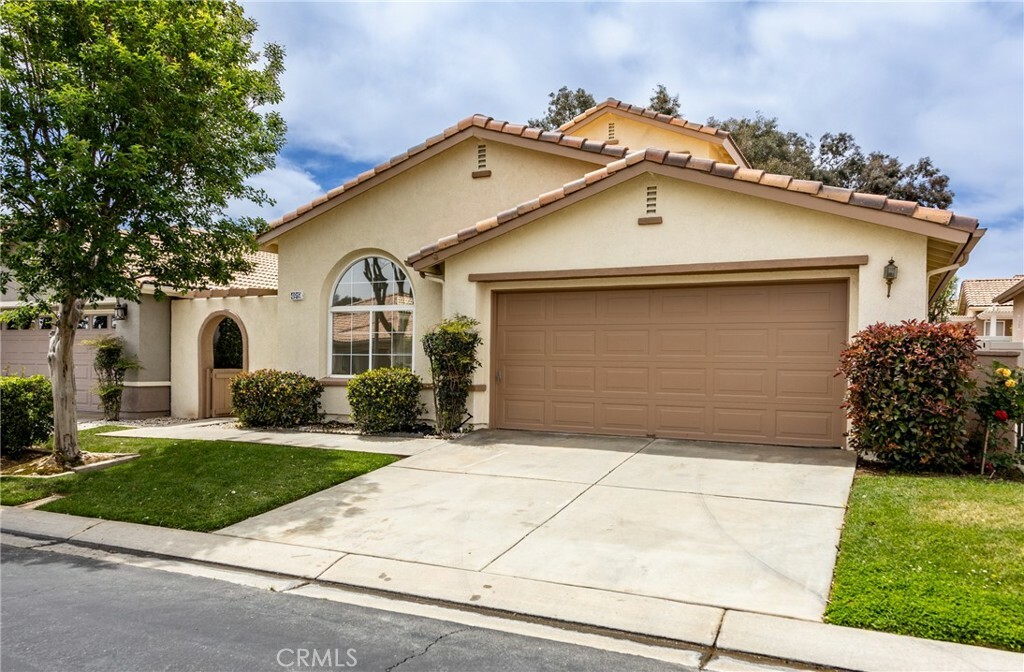 Property Photo: 4919 Oakhurst Avenue CA 92220