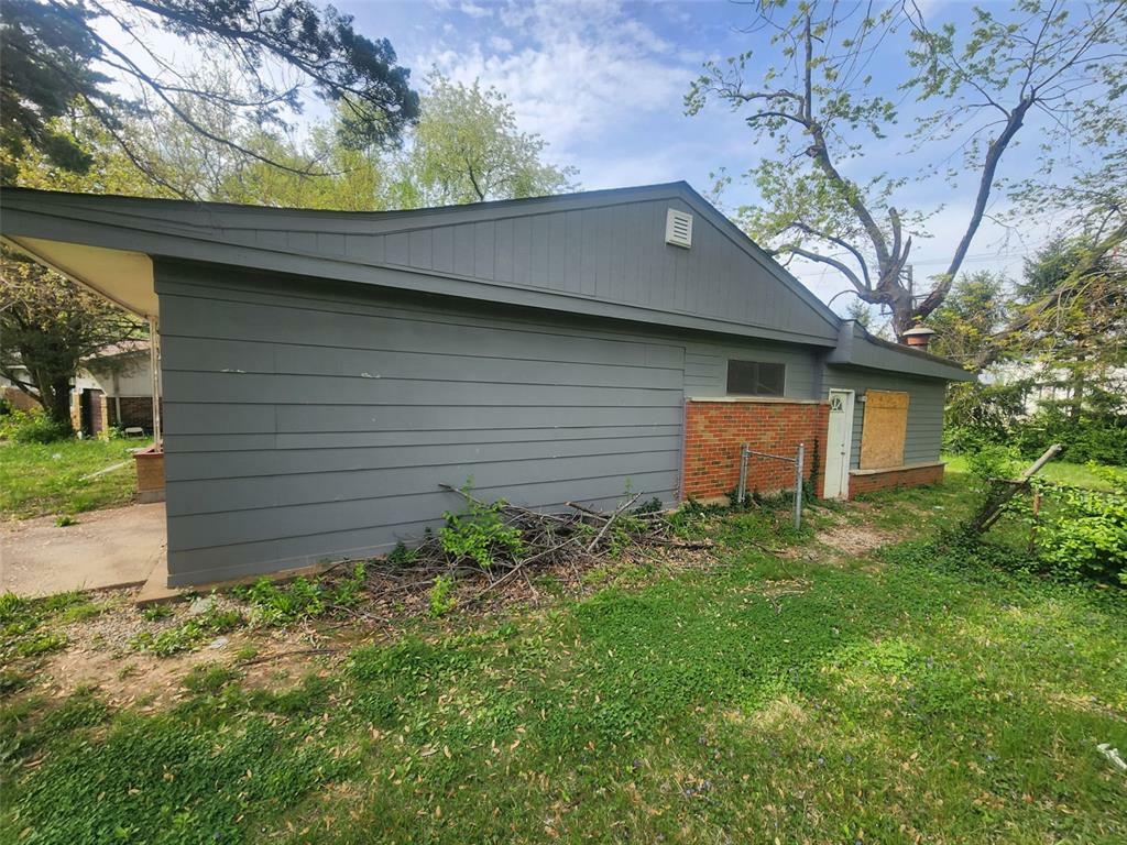 Property Photo: 9950 Cambria Drive MO 63136