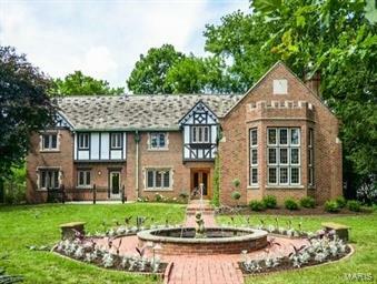 Property Photo:  733 Middle Polo Drive  MO 63105 