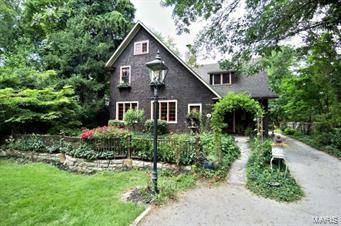 457 N Taylor Avenue  Kirkwood MO 63122 photo