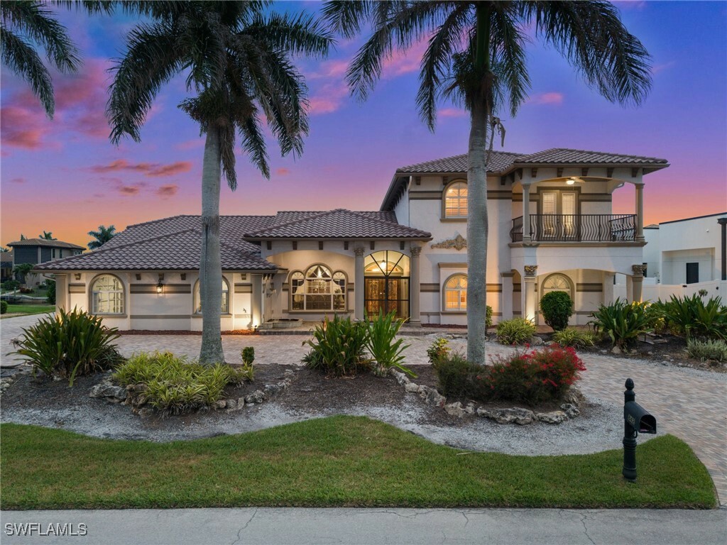 Property Photo: 842 Miramar Court FL 33904