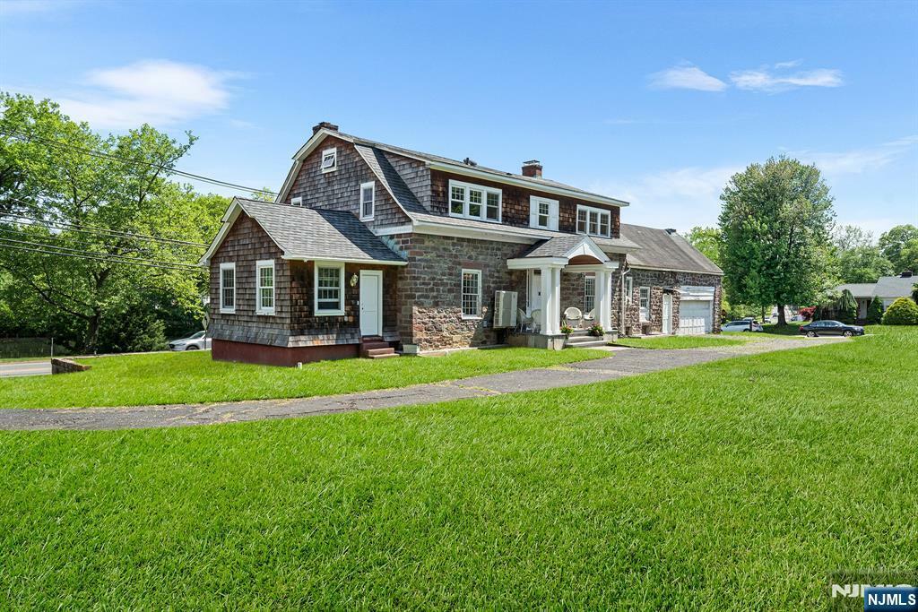 Property Photo:  868 Goffle Road  NJ 07506 