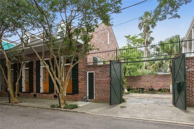 Property Photo: 1124 Barracks Street LA 70116