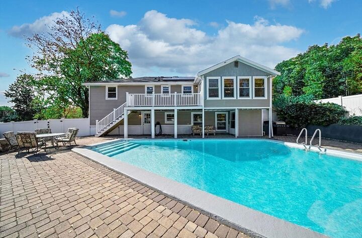Property Photo:  41 Briarwood Rd  MA 01701 
