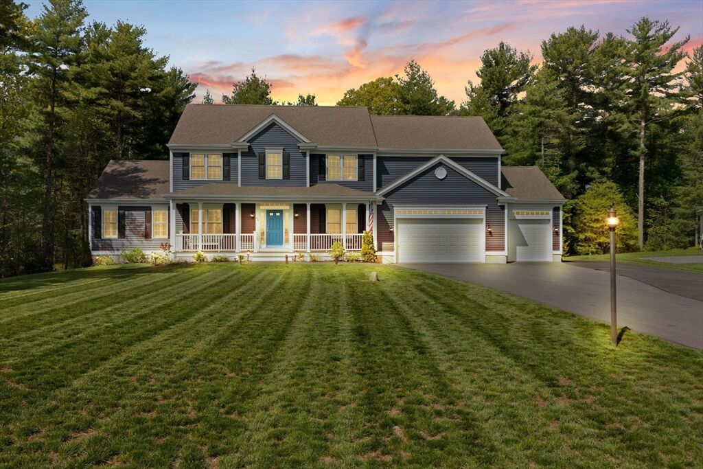 Property Photo:  39 Erbeck Cir Ext  MA 02324 