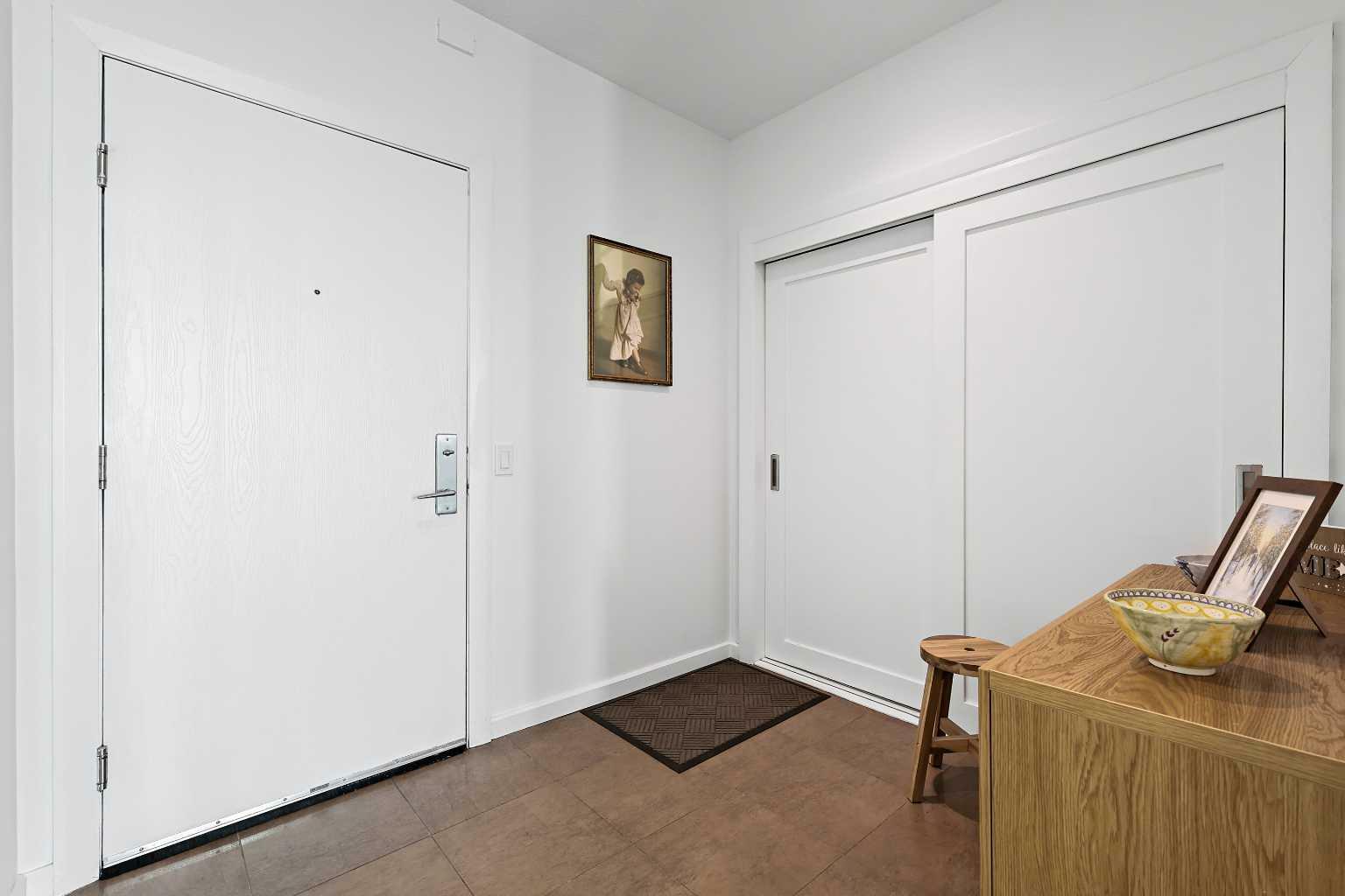 Property Photo: 1410 1 Street SE 2304 AB T2G 5T7