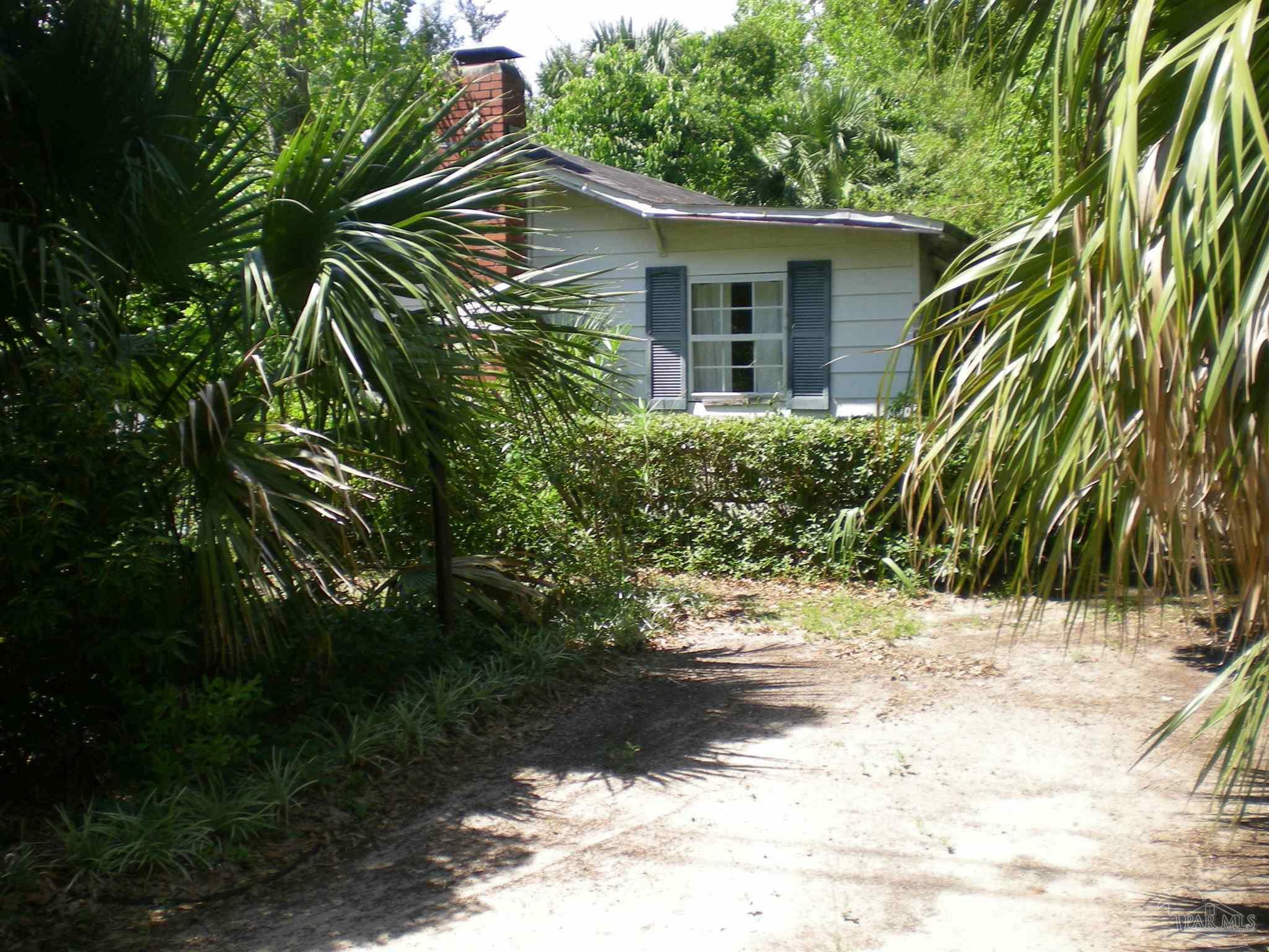 3300 E Lloyd St  Pensacola FL 32503 photo