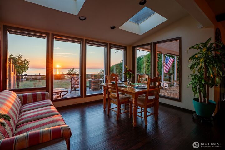 Property Photo: 8613 Semiahmoo Drive WA 98230