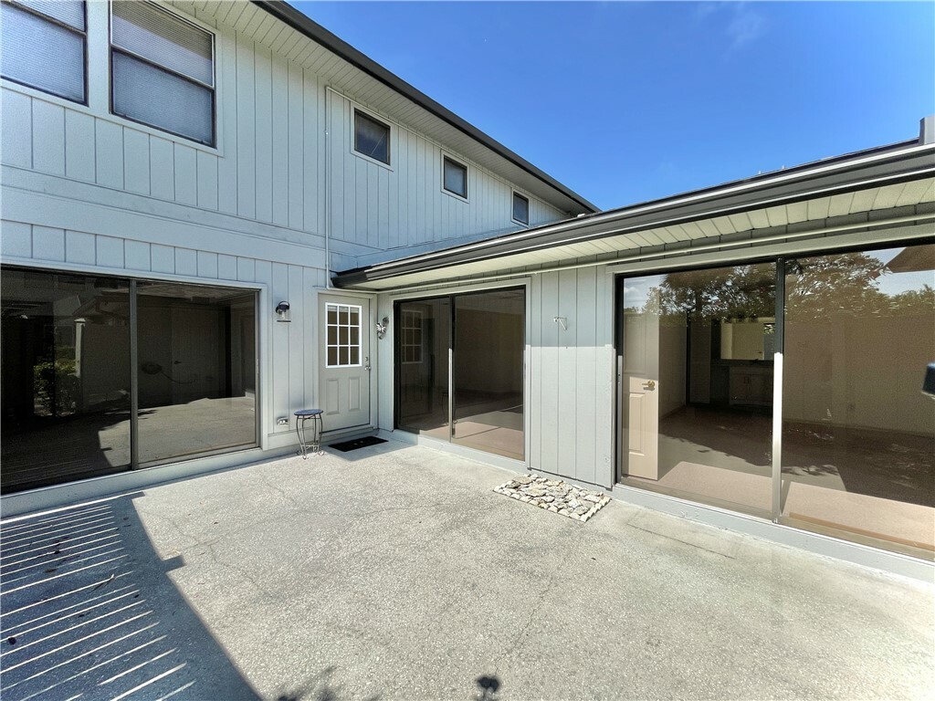 Property Photo: 601 Centre Court SW 101 FL 32962