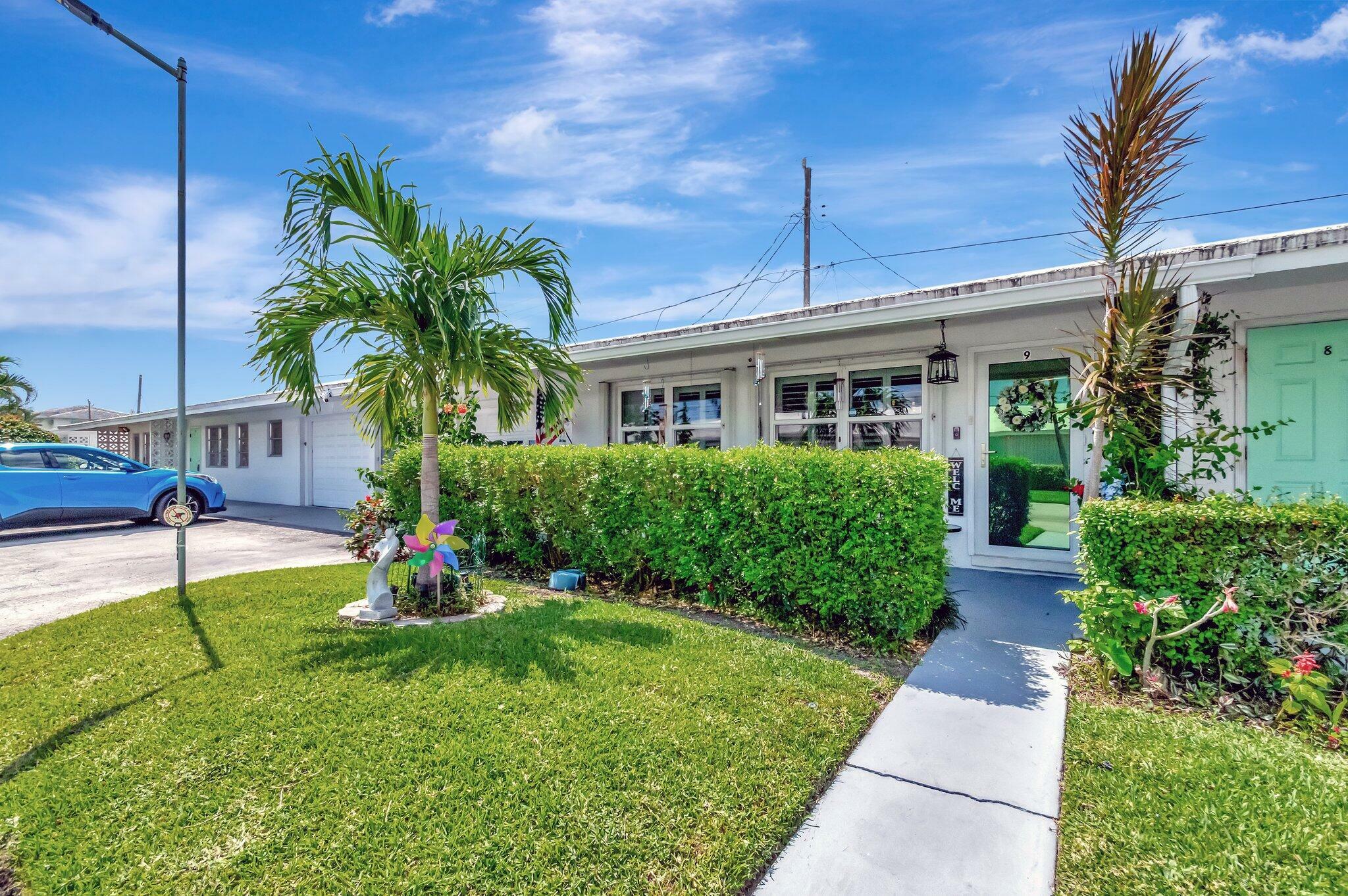 Property Photo: 722 Ridge Road 9 FL 33462