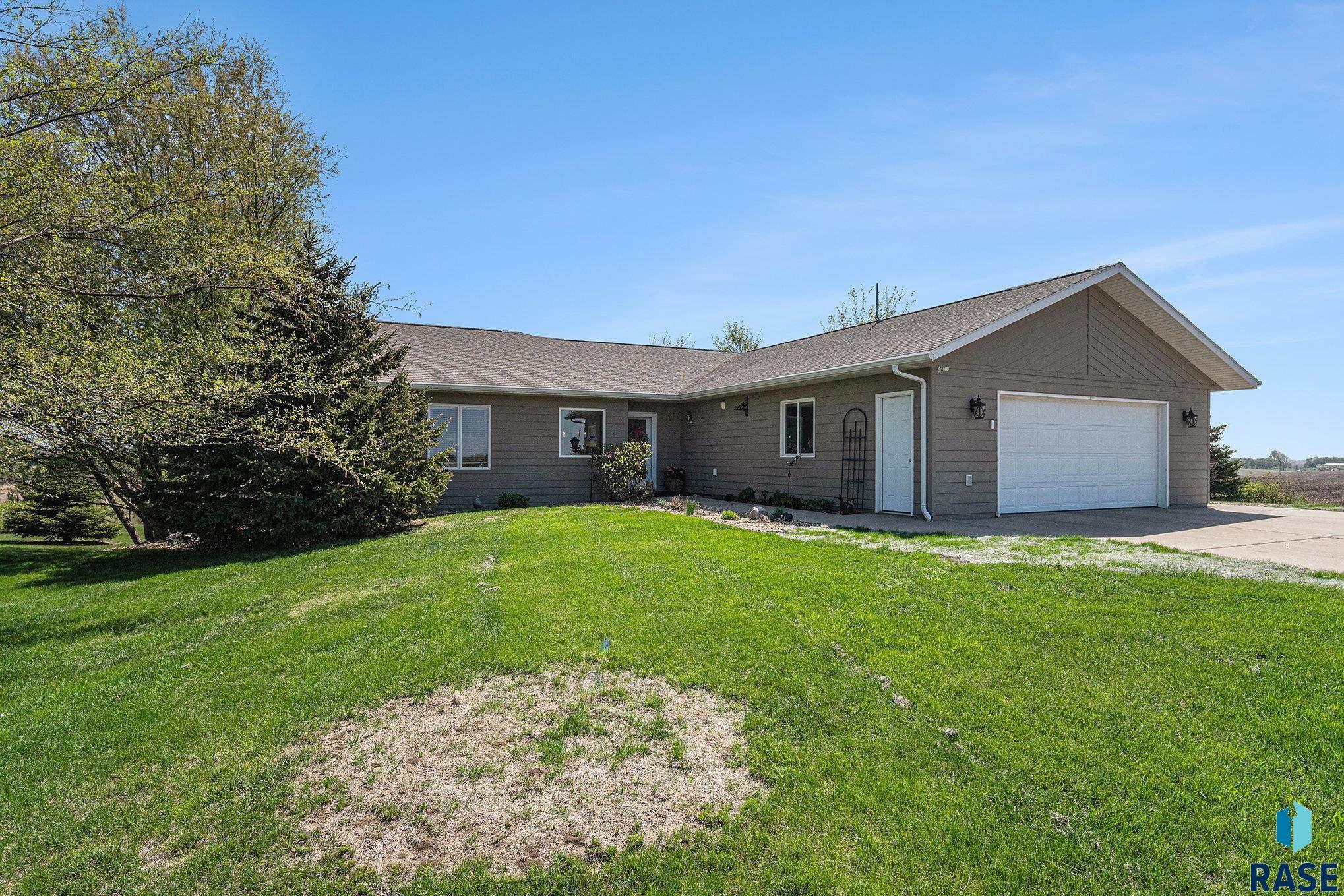 Property Photo: 46370 237th St SD 57075