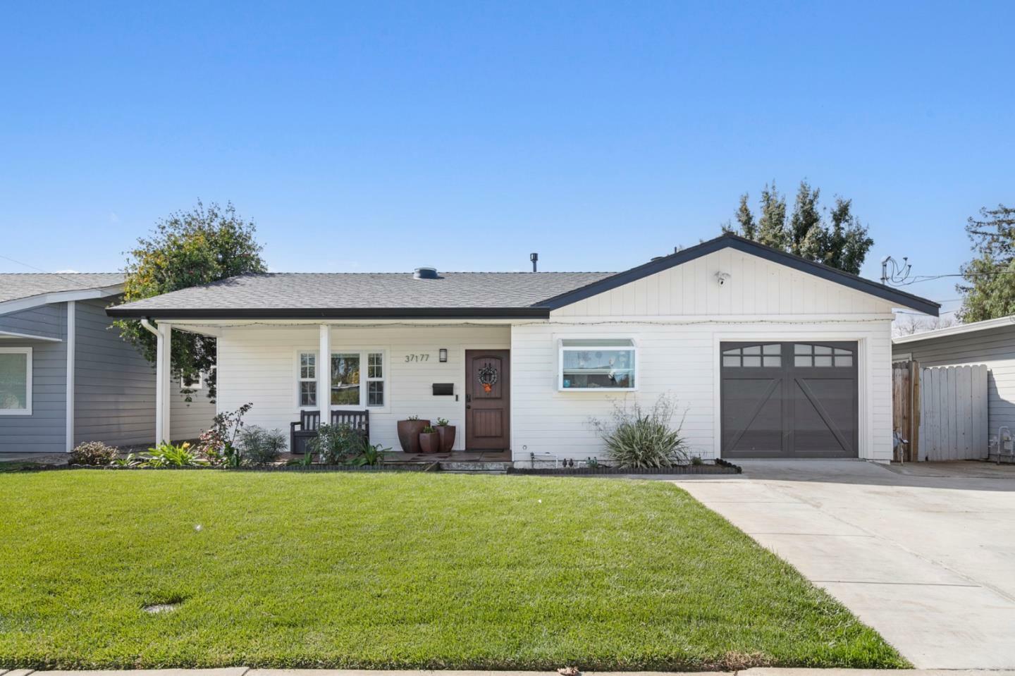Property Photo: 37177 Dutra Way CA 94536