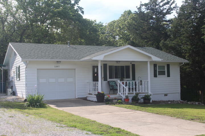 Property Photo: 23197 Oakwood Circle MO 65668