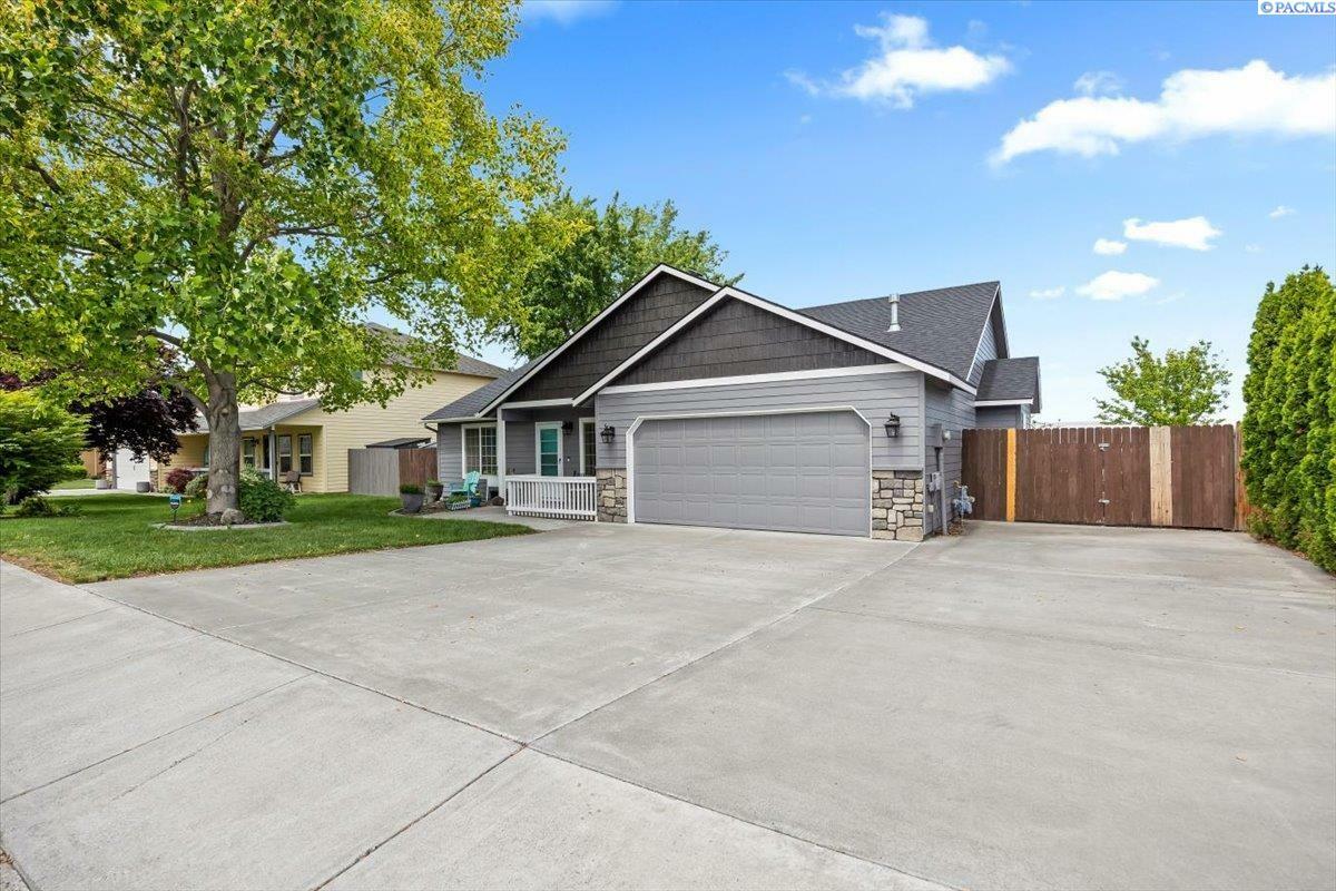 Property Photo: 8602 W 1st Ave WA 99336