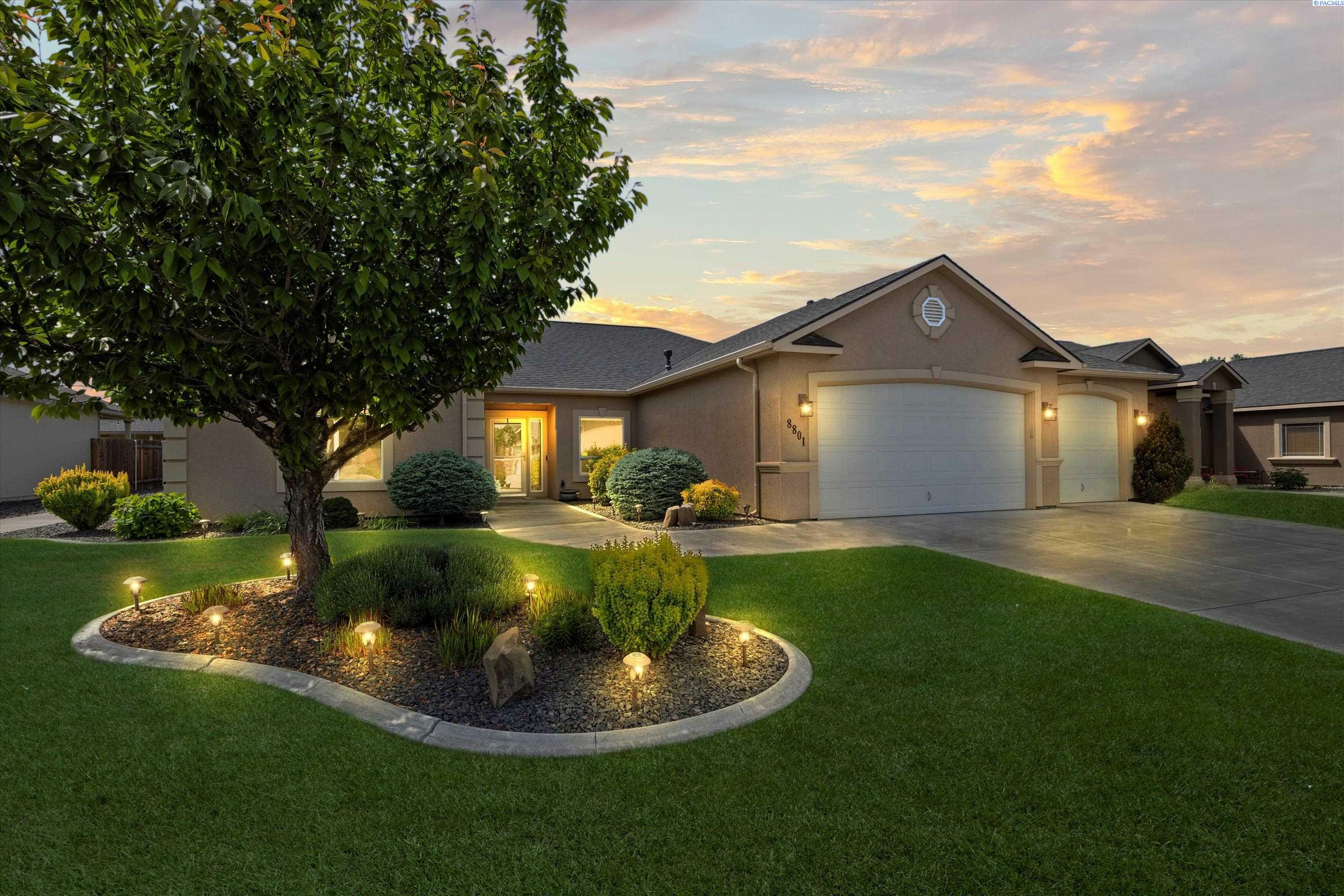 Property Photo: 8801 W Clearwater Pl WA 99336