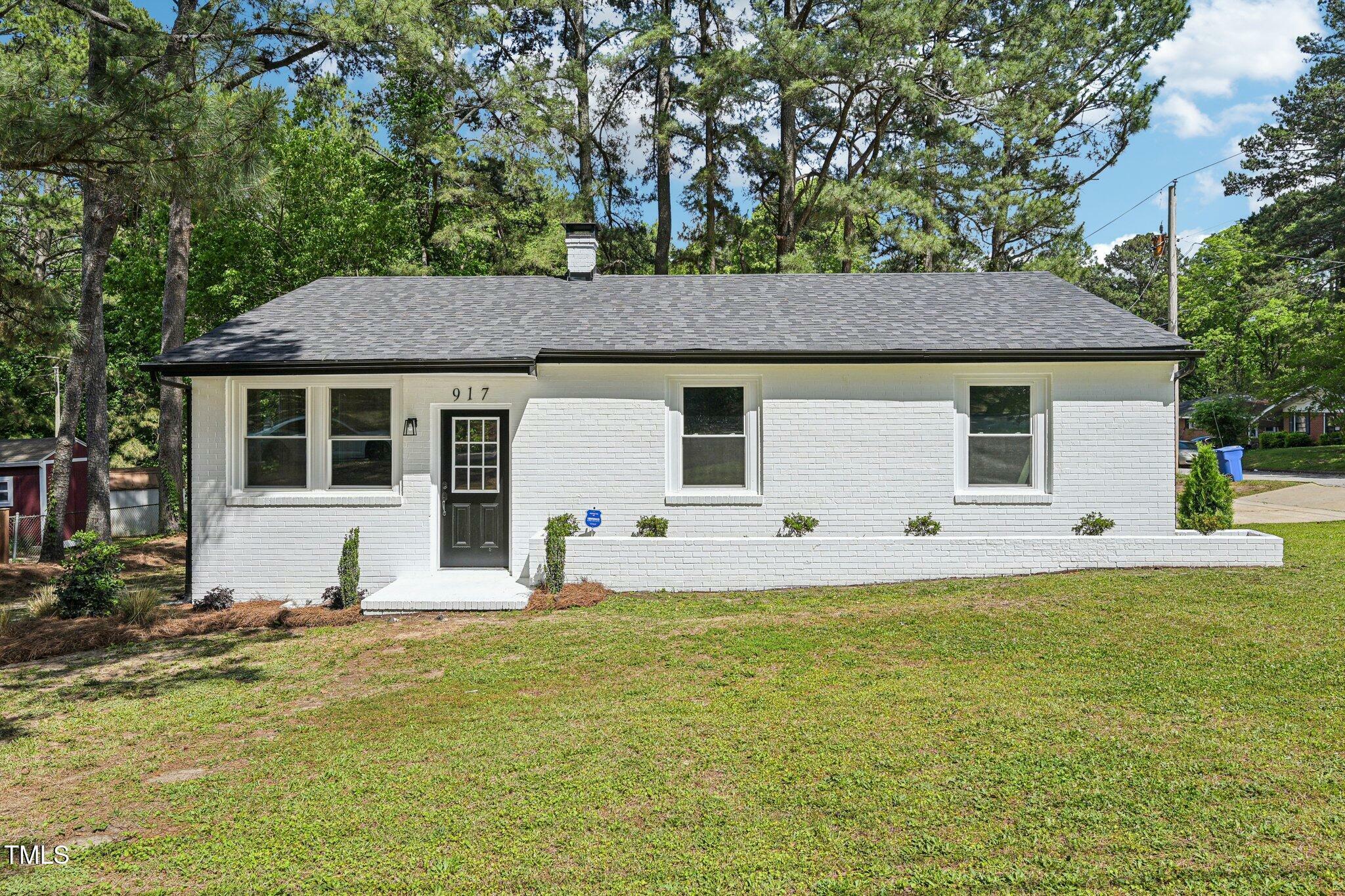 Property Photo: 917 Meadow Street S NC 27893