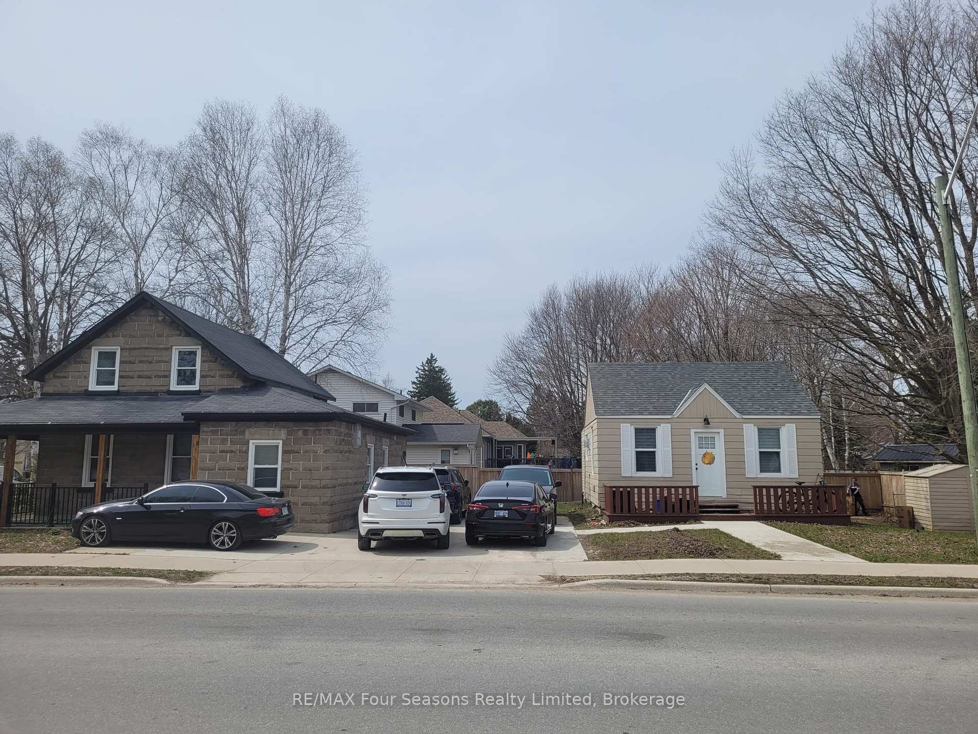 557 Catherine Street  Saugeen Shores ON N0H 2C1 photo