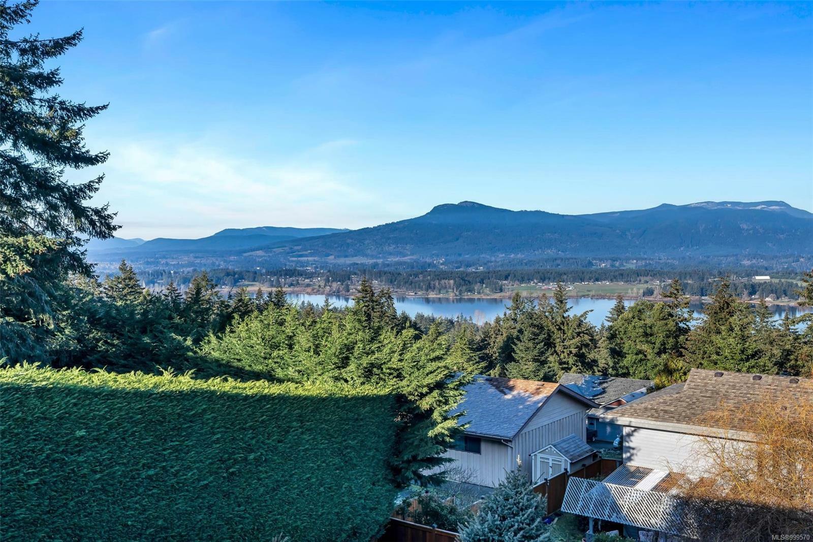 Property Photo: 6015 Chippewa Rd BC V9L 5P3