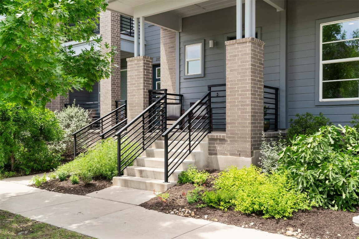 Property Photo: 2204 Robert Browning Street TX 78723