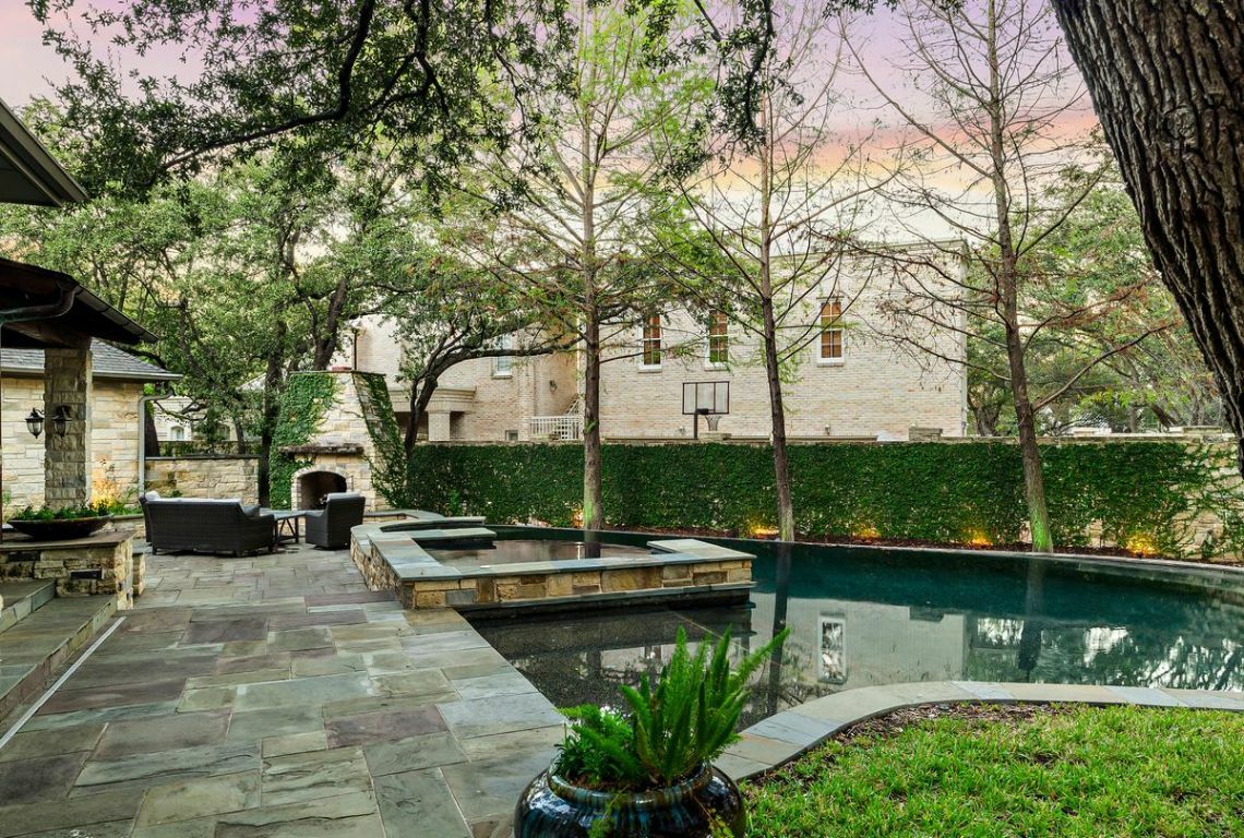 Property Photo: 5902 Saratoga Cove TX 78746