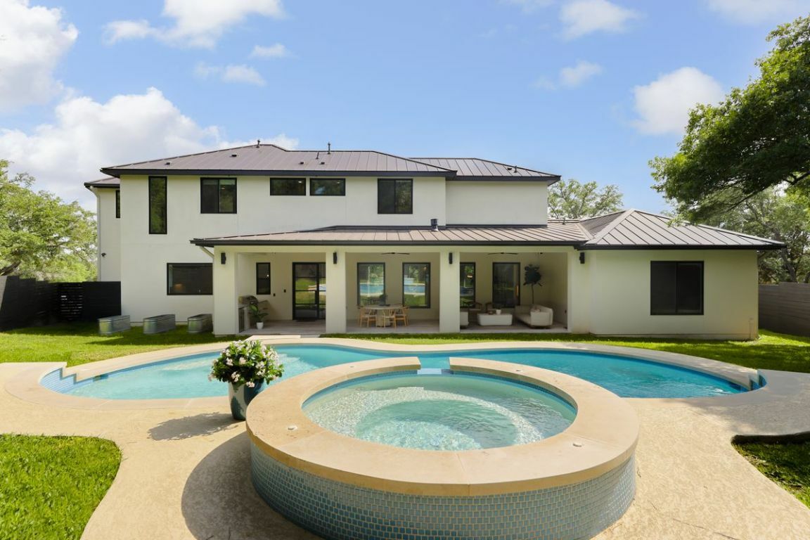 Property Photo: 1800 Bay Hill Drive TX 78746