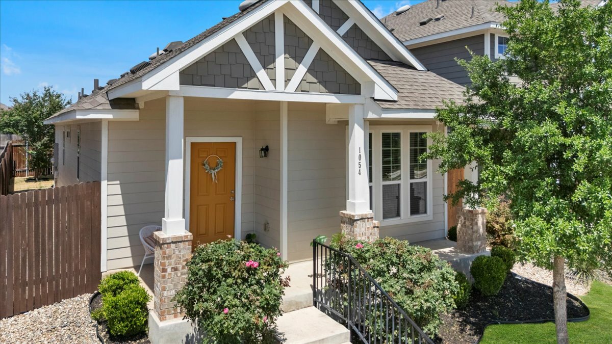 Property Photo: 1054 Sand Post Place TX 78666