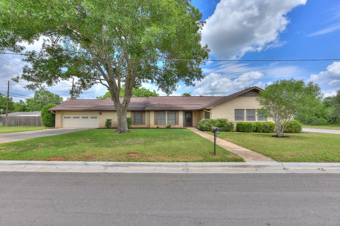 Property Photo: 1715 Dawn Drive TX 78628
