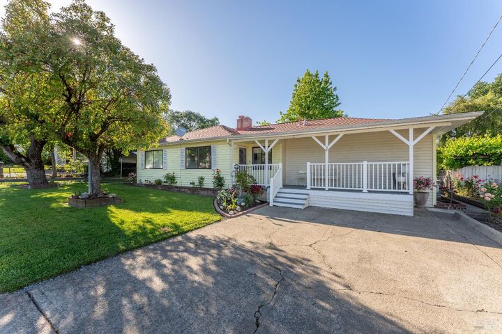 92 Oak Knoll Road  Ukiah CA 95482 photo
