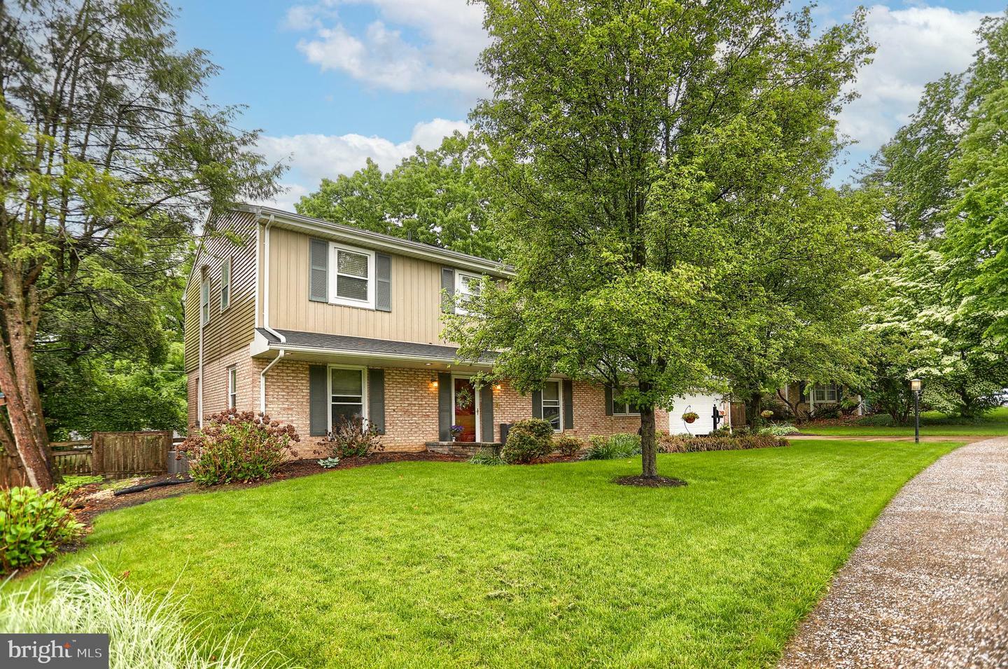 Property Photo: 252 Winding Way PA 17011