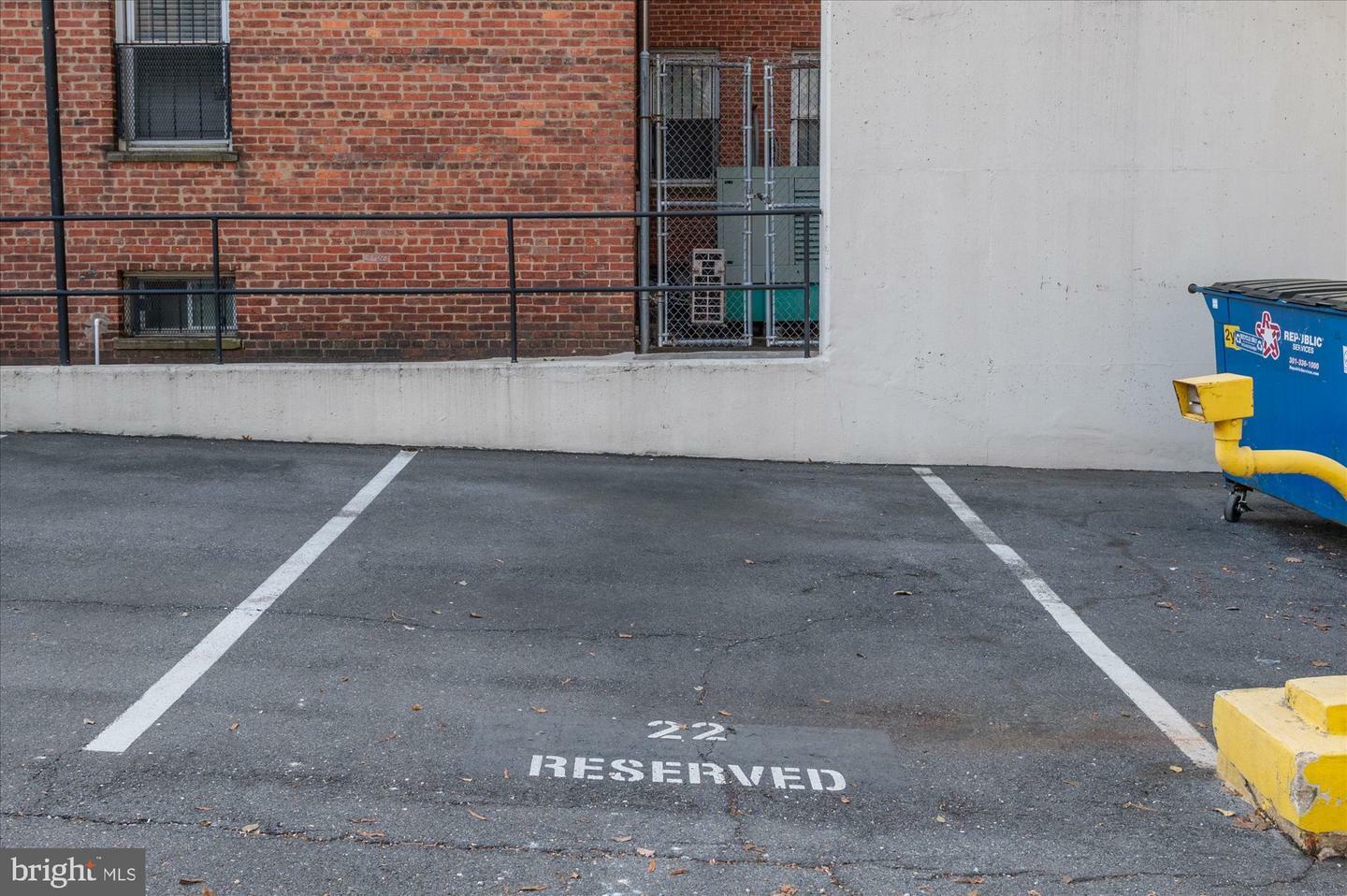 Property Photo: 2829 Connecticut Avenue NW 22 DC 20008
